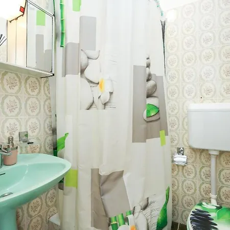 Casa de hóspedes Beachfront Veli Kamik Božava