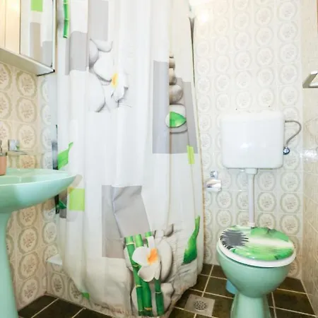 Casa de hóspedes Beachfront Veli Kamik Božava