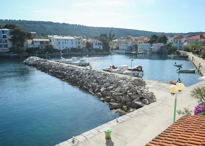 ゲストハウス Beachfront Veli Kamik Božava