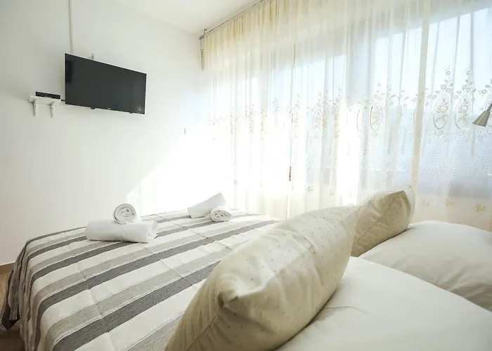 Beachfront Veli Kamik בית הארחה