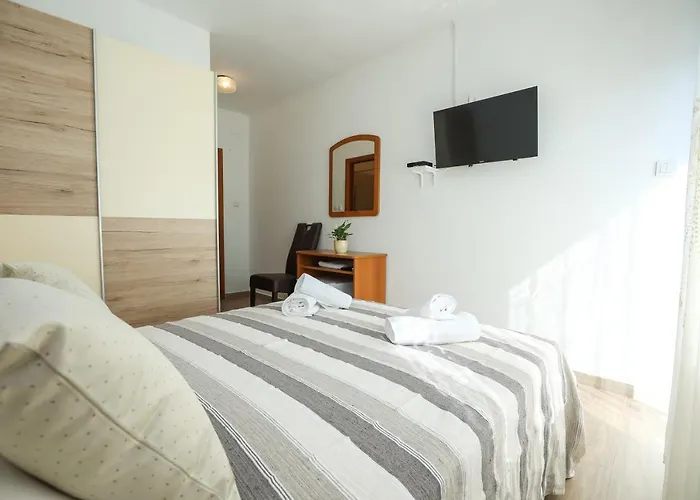 ゲストハウス Beachfront Veli Kamik 3*