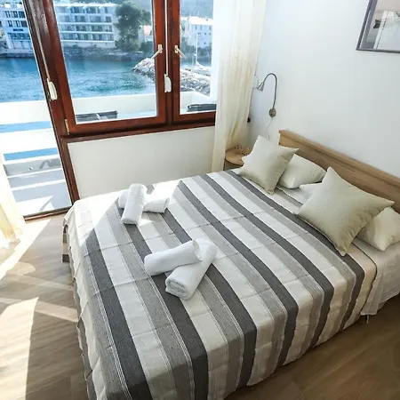 Beachfront Veli Kamik 3*