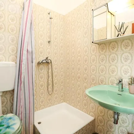 Beachfront Veli Kamik