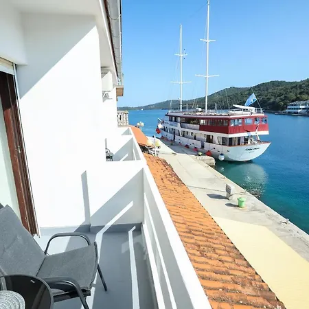 Penzion Beachfront Veli Kamik Božava