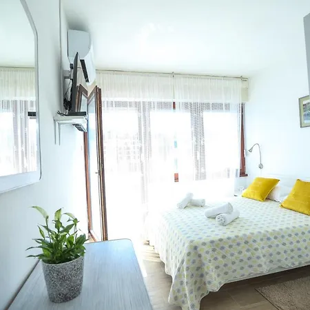 Casa de hóspedes Beachfront Veli Kamik