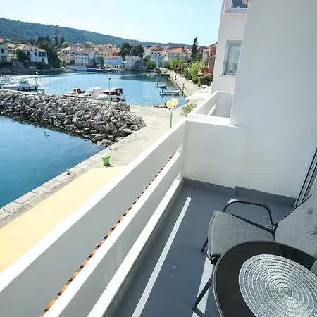Beachfront Veli Kamik Bozava
