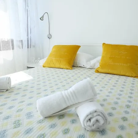 Penzion Beachfront Veli Kamik 3*