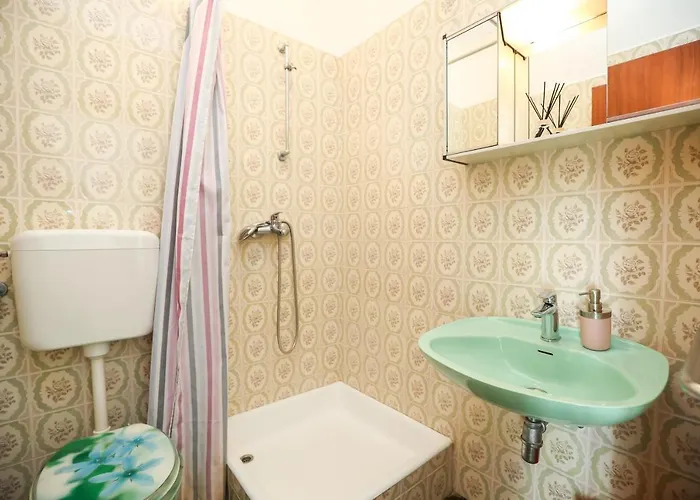 Beachfront Veli Kamik