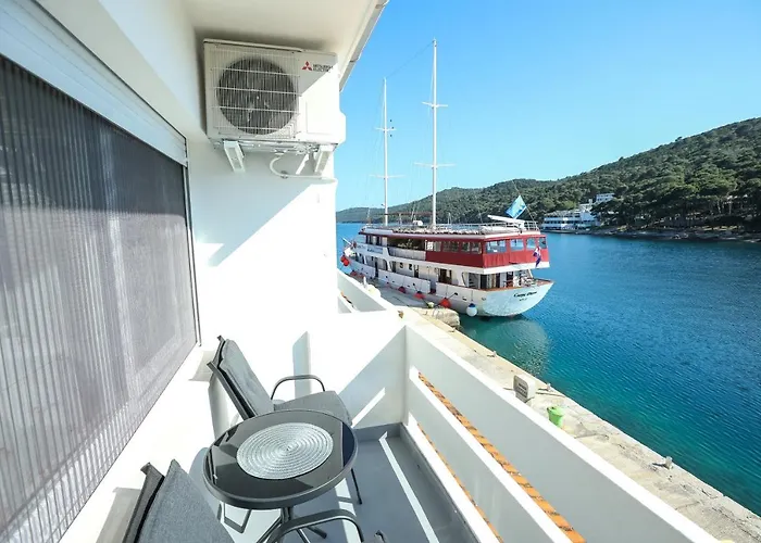 Beachfront Veli Kamik Гостевой дом Божава