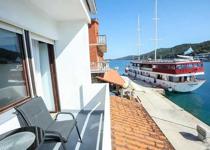 Beachfront Veli Kamik Гостевой дом