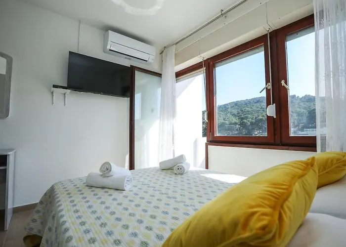 Beachfront Veli Kamik 3*